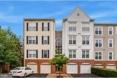 245 S Pickett Street #102, Alexandria, VA 22304 - Photo 1