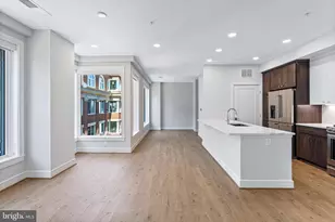 635 Slaters Ln, Alexandria, VA 22314 - Photo 1