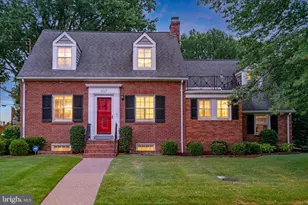 607 W View Terrace, Alexandria, VA 22301 - Photo 1