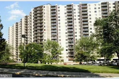 205 Yoakum Parkway #916, Alexandria, VA 22304 - Photo 1