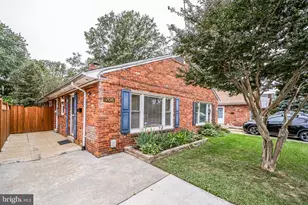 706 W Glebe Rd, Alexandria, VA 22305 - Photo 1