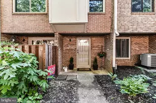 1774 Dogwood Dr, Alexandria, VA 22302 - Photo 1