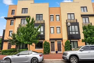 2402 Main Line Blvd, Alexandria, VA 22301 - Photo 1