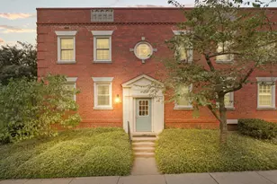 529 Bashford Ln, Alexandria, VA 22314 - Photo 1