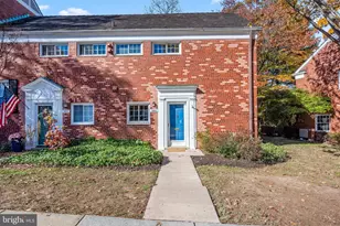 3606 Greenway Pl, Alexandria, VA 22302 - Photo 1