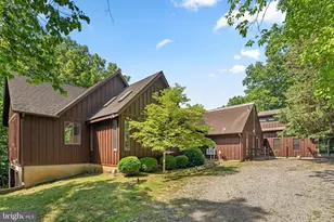 3113 Calmes Neck Ln, Boyce, VA 22620 - Photo 1