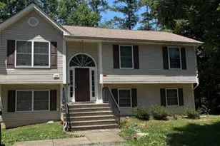 439 Cornwall Dr, Ruther Glen, VA 22546 - Photo 1