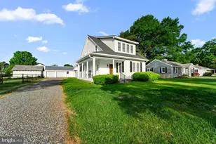 819 Essex St, Tappahannock, VA 22560 - Photo 1