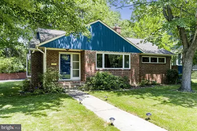 301 Pine Street, Falls Church, VA 22046 - Photo 1