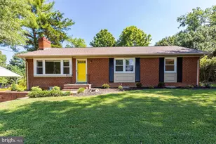 305 Stonewall Dr, Fredericksburg, VA 22401 - Photo 1