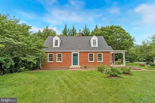 10603 Oak Pl, Fairfax, VA 22030 - Photo 1