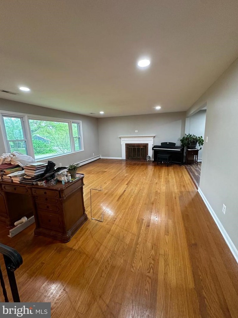 6360 Rosedale Farm Dr, Broad Run, VA 20137-2125