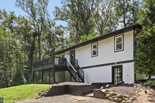 7047 Woodley Heights Dr, Warrenton, VA 20186 - Photo 1