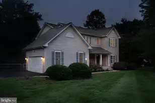 7413 Whisperwood Dr, Warrenton, VA 20187 - Photo 1