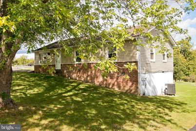236 Somerset Drive - Photo 1