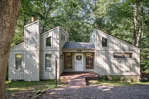 405 Northwood Cir, Cross Junction, VA 22625 - Photo 1