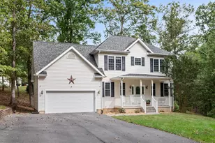 200 Dogwood Dr, Cross Junction, VA 22625 - Photo 1