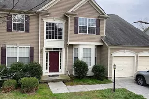 409 S Lakeview Dr, Cross Junction, VA 22625 - Photo 1