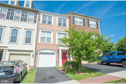 8104 Dove Cottage Ct Lorton Va 22079 Mls Vafx1067292