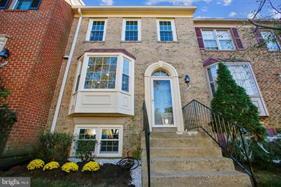 4213 Sleepy Lake Drive - Photo 1