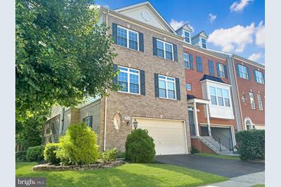 12561 Royal Wolf Place, Fairfax, VA 22030 - Photo 1