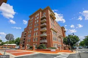 4480 Market Commons Dr, Fairfax, VA 22033 - Photo 1