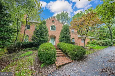 2096 Hunters Crest Way, Vienna, VA 22181 - Photo 1