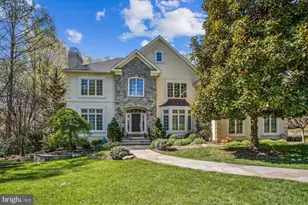 2992 Westhurst Ln, Oakton, VA 22124 - Photo 1