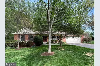 1829 Horseback Trail, Vienna, VA 22182 - Photo 1