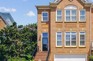 8512 Brenthill Ct, Vienna, VA 22182 - Photo 1