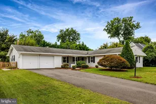 4221 Peekskill Ln, Fairfax, VA 22033 - Photo 1