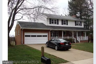 304 Old Courthouse Road NE, Vienna, VA 22180 - Photo 1