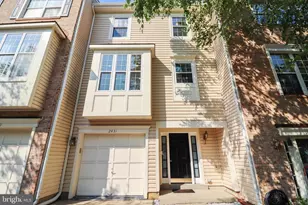2431 Clover Field Cir, Herndon, VA 20171 - Photo 1