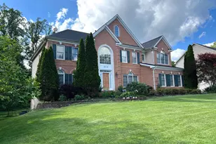 4718 Village Dr, Fairfax, VA 22030 - Photo 1