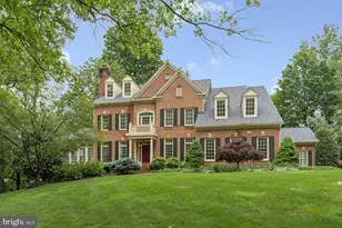 7811 Crownhurst Ct, McLean, VA 22102 - Photo 1