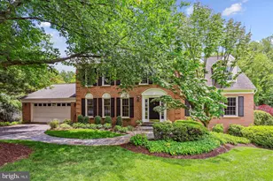 10127 Hillington Ct, Vienna, VA 22182 - Photo 1