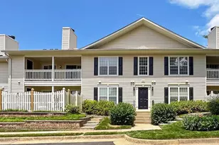 10201 Willow Mist Ct, Oakton, VA 22124 - Photo 1