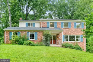 9130 St Marks Pl, Fairfax, VA 22031 - Photo 1