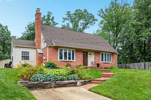 6812 Cabot Ct, Springfield, VA 22152 - Photo 1