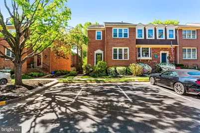 10145 Oakwood Chase Court, Oakton, VA 22124 - Photo 1