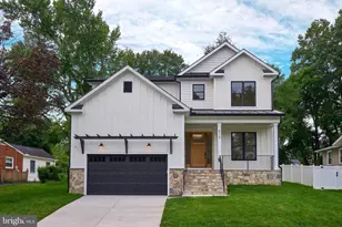 517 Walker St SW, Vienna, VA 22180 - Photo 1