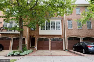 114 Herndon Mill Cir, Herndon, VA 20170 - Photo 1