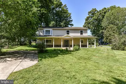 821 Ninovan Road SE, Vienna, VA 22180 - Photo 1