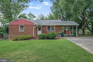 2703 Dawn Dr, Alexandria, VA 22306 - Photo 1