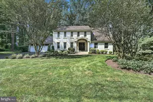 10198 Cedar Pond Dr, Vienna, VA 22182 - Photo 1