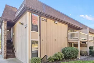 5821 Royal Ridge Dr, Springfield, VA 22152 - Photo 1