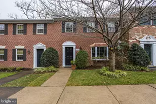 2313 McGregor Ct, Vienna, VA 22182 - Photo 1