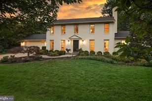 2504 W Meredith Dr, Vienna, VA 22181 - Photo 1