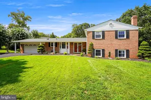 8800 Dianne Pl, Springfield, VA 22152 - Photo 1