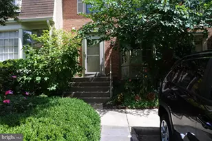 2113 Kings Mill Ct, Falls Church, VA 22043 - Photo 1